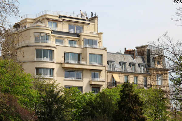 Residential buildings in 16th arrondissement. Paris, France.