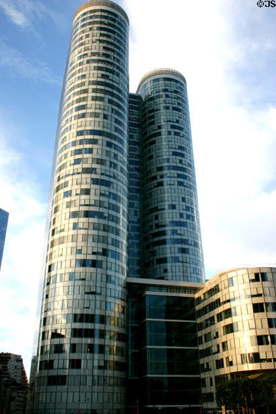 Round ends of Cœur Défense (2001) buildings at La Défense. Paris, France. Architect: Jean-Paul Viguier.