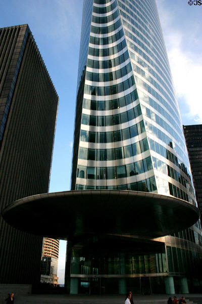 Almond shaped notch & saucer overhang over front edge of EDF building (2001) at La Défense. Paris, France.