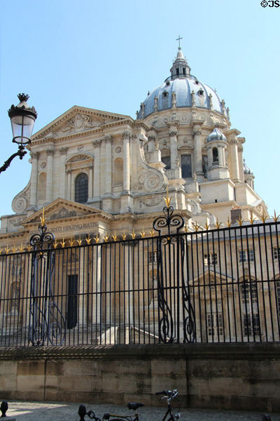 Baroque dome (1666) of Val-de-Grâce church, oldest dome in Paris. Paris, France.