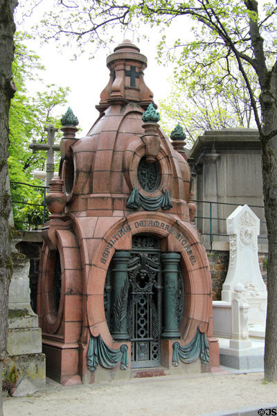 Chapel Delamare-Bichsel (1870) at Montmartre Cemetery. Paris, France. Architect: Félix-Benoit Boiret.