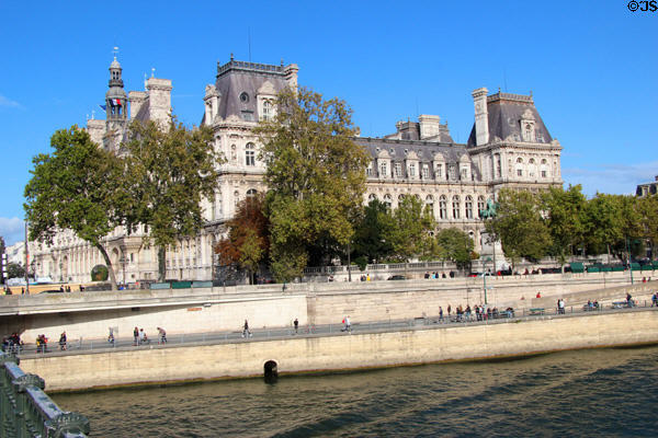 Paris City Hall (Hotel de Ville) seen above Seine River. Paris, France.