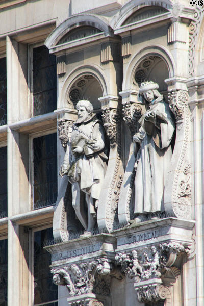 Monuments to Parisian historic dignitaries on Paris City Hall. Paris, France.