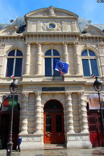 Mairie (town hall) of 4th Arrondissement (1868) (2 Place Baudoyer). Paris, France.