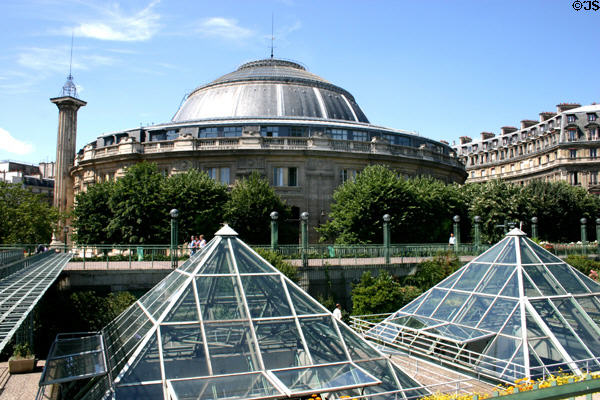 Bourse de commerce (grain & commodities exchange) (beginning 19thC) with round dome at Les Halles. Paris, France. Architect: François-Joseph Bélanger.