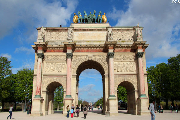 Arc du Triomphe du Carrousel (1806-8). Paris, France. Architect: Charles Percier & Pierre François Léonard Fontaine.