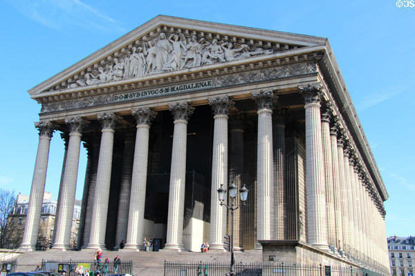 Église de la Madeleine adopts features of Maison Carrée Roman Temple from Nîmes. Paris, France.