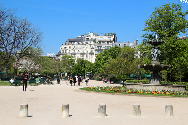 Jardins des Champs Elysees with fountain. Paris, France.
