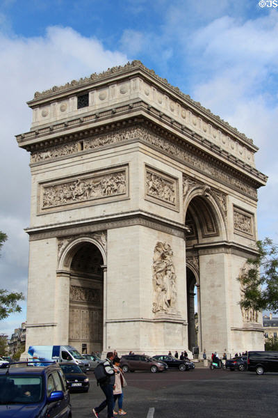 Oblique view of Arc du Triomphe. Paris, France.
