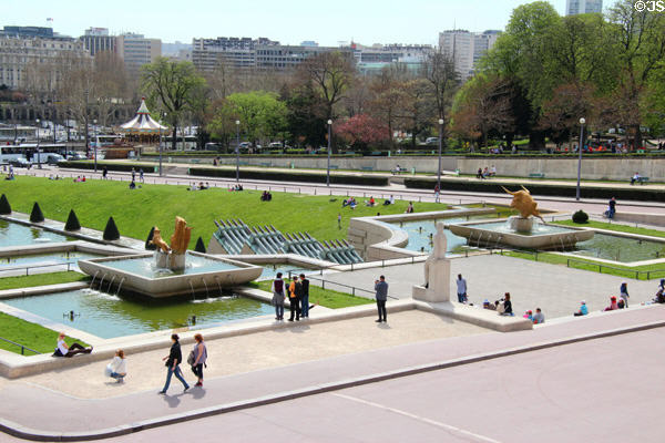 Trocadero Fountain (1937) below Palais de Chaillot. Paris, France.
