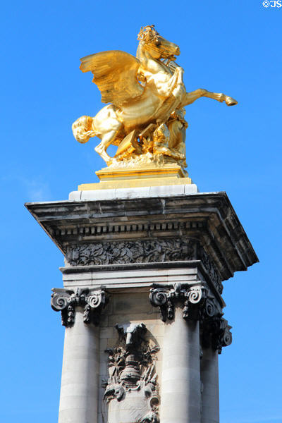Fame of Arts restraining Pegasus sculpture (1900) by Emmanuel Frémiet on Pont Alexandre III. Paris, France.