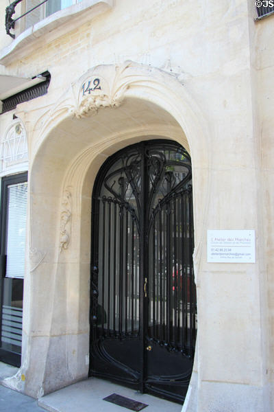 Art Nouveau entrance door at Immeuble Jassedé (1903-5) (142 ave. de Versailles). Paris, France. Architect: Hector Guimard.