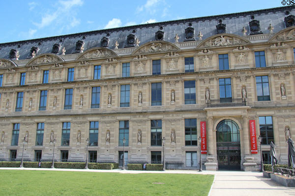Entrance of Louvre housing Musée des Arts décoratifs ( Museum of Decorative Arts). Paris, France.