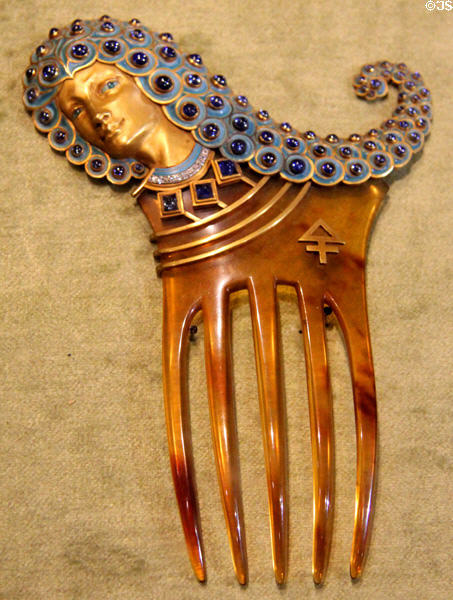 Assyrian comb (1900) by Maison Vever at Petit Palace Museum. Paris, France.