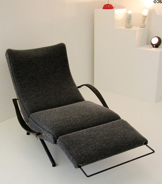 Metal tube reclining chair P40 (1955) by Osvaldo Borsani at Georges Pompidou Center. Paris, France.