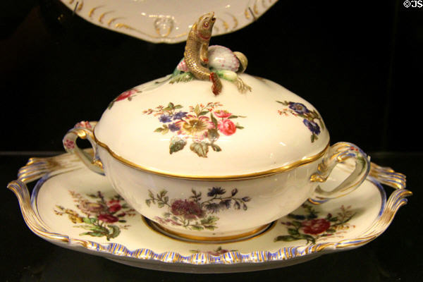 Porcelain bowl & platter (1752) by Royal Porcelain of Vincennes at Louvre Museum. Paris, France.