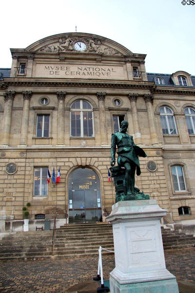 Ceramist pioneer Bernard Palissy statue (1880) by Louis-Ernest Barrias in front of Sèvres National Ceramic Museum. Paris, France.