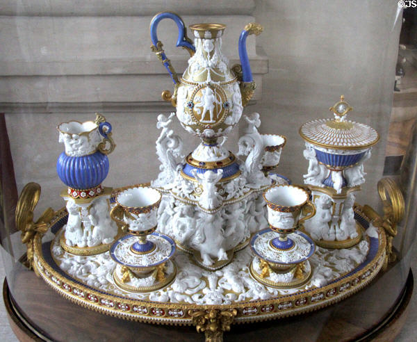 Sèvres porcelain luncheon service in form of grand gallery of chateau of Fontainebleau (1835) by Alexandre Evariste Fragonard at Sèvres National Ceramic Museum. Paris, France.