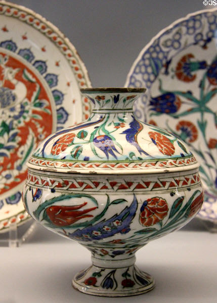 Floral cup & cover (c1585) from Iznik at Sèvres National Ceramic Museum. Paris, France.