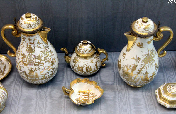 Chinese-style gold decorated Meissen porcelain coffee & teapot (c1710-20) at Sèvres National Ceramic Museum. Paris, France.