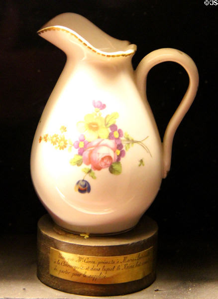 Porcelain water pitcher, labeled as belonging to prisoner Madame Caron, from which Marie-Antoinette may have been given water before being taken to her execution at Conciergerie. Paris, France.