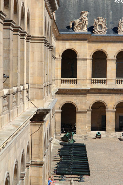 Canons lining courtyard at Les Invalides. Paris, France.