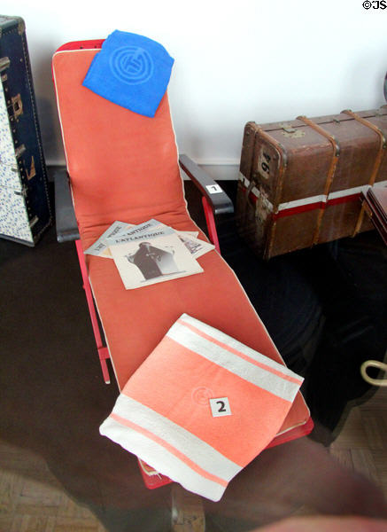 Chaise longue & towels from Paquebot France (1962) at Musée de la Marine. Paris, France.
