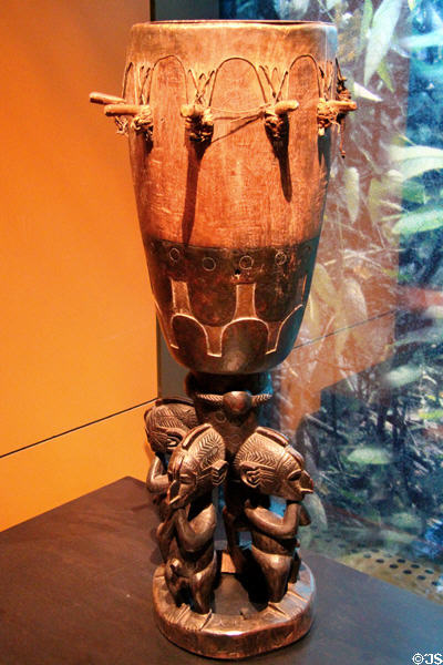Baga tribe drum (end 19thC - early 20thC) from Rio Nunez, Guinea at Musée du quai Branly. Paris, France.