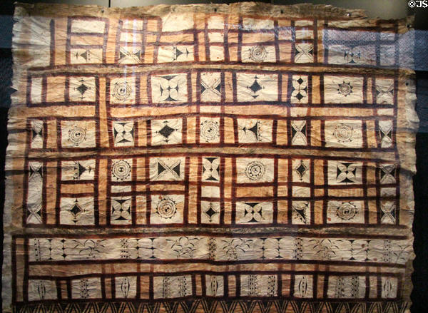 Salatasi skirt cloth of Tapa beaten fiber (end 19thC - early 20thC) from Futuna island at Musée du quai Branly. Paris, France.