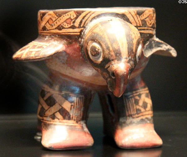 Terra cotta bowl in shape of bird (800 - 1200) from Pacific region of Nicaragua at Musée du quai Branly. Paris, France.