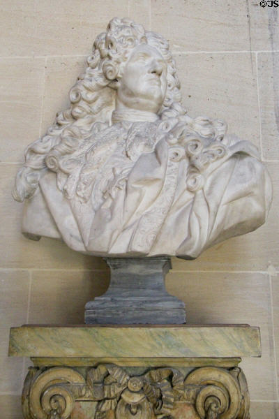 Bust of Jules Hardouin-Mansart (late 17thC) royal architect involved in design of Place Victoires & Vendôme & Versailles Chateau from workshop of Jean-Louis Lemoyne at Carnavalet Museum. Paris, France.