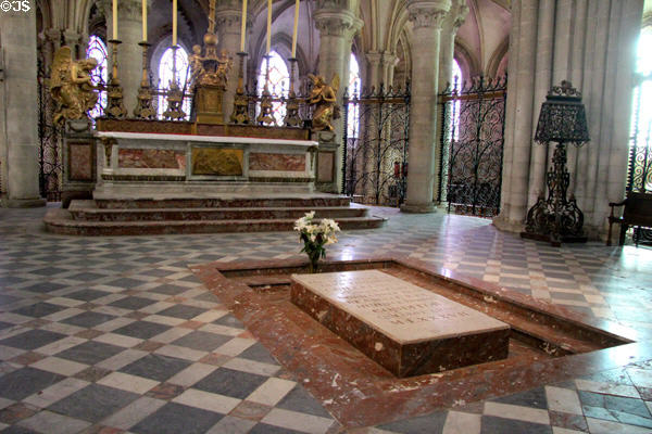 Tomb of William the Conqueror in abbey church of Saint-Étienne. Caen, France.
