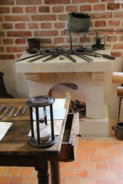 Hourglass & other instruments in Da Vince workshops at Château de Clos Lucé. Amboise, France.