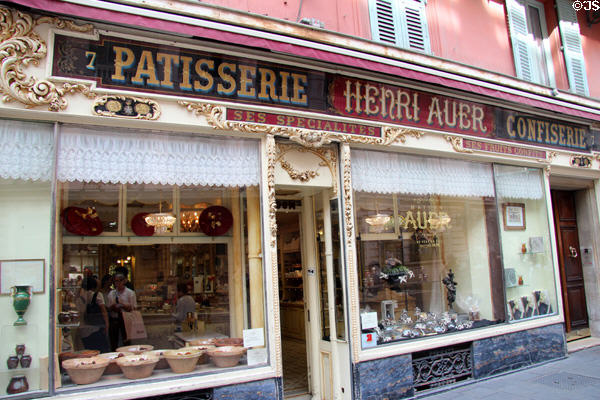 Window display of Pâtisserie Henri Auer (since 1820) in Old Nice. Nice, France.