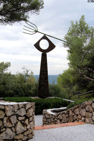 Miró fork atop spire sculpture in Miró Labyrinth at Fondation Maeght. St Paul de Vence, France.