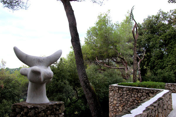 Miró bull-like marble sculpture in Miró Labyrinth at Fondation Maeght. St Paul de Vence, France.
