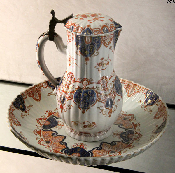 Faience pitcher & basin (18thC) at Beaux-Arts Museum. Lyon, France.