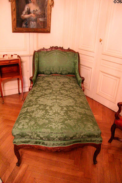 French chaise longue (mid 18thC) at Musées des Arts Décoratifs. Lyon, France.