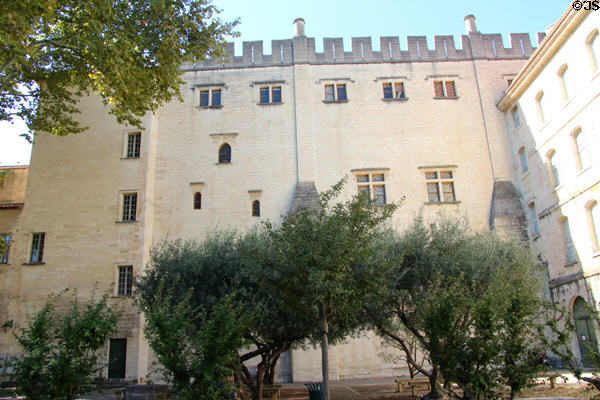 Heritage building opposite Hôtel de Massillan. Avignon, France.