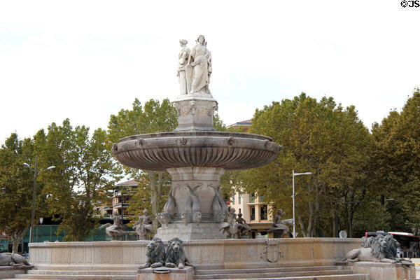 Rotonde fountain (1860) at end of cours Mirabeau. Aix-en-Provence, France.