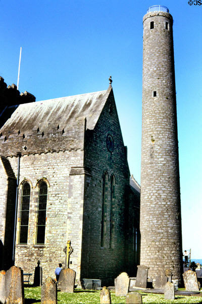 Round Tower (c700-1000) beside St Canice's Cathedral, Kilkenny. Ireland.