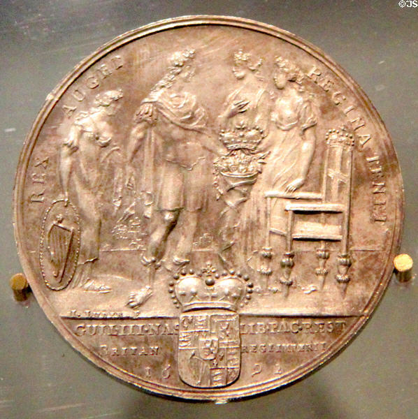 Silver William III medal (1692) marks Ireland Reunited at Battle of the Boyne museum. Ireland.