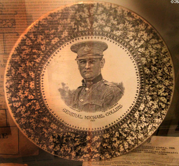 Commemorative plate of General Michael Collins (1922) at Hurdy Gurdy Museum of Vintage Radio. Howth, Ireland.