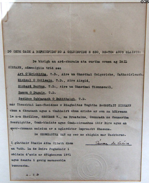 One of five original letters of accreditation of Dáil Plenipotentiaries (official Irish version) signed Oct. 7, 1921 by Eamon de Valera under which Michael Collins, et al were authorized to negotiate Anglo-Irish Treaty creating Irish Free State at Little Museum of Dublin. Dublin, Ireland.