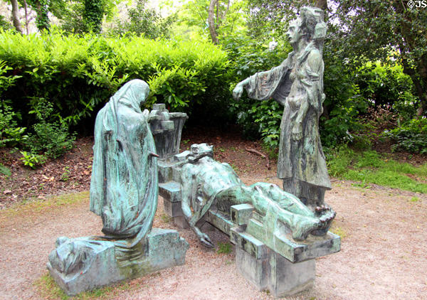 The Victims sculpture (1931) by Andrew O'Connor at Merrion Square. Dublin, Ireland.