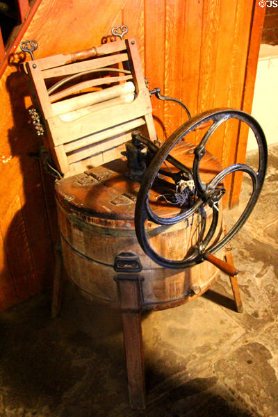 Crank operated washer & ringer dryer in Golden Vale Farmhouse at Bunratty Castle & Folk Park. County Clare, Ireland.