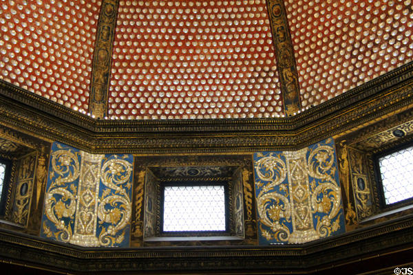 Tribune dome (1581-6) uses sea shells to make designs at Uffizi Gallery. Florence, Italy.