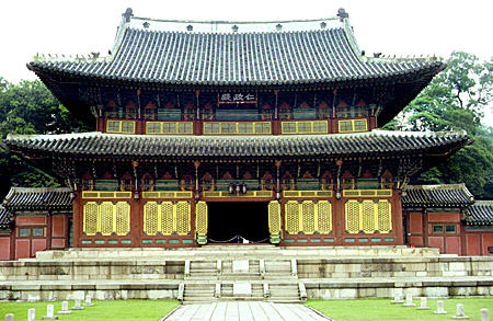 Ch'angdokkung (Changdeokgung) Palace, Seoul. South Korea.