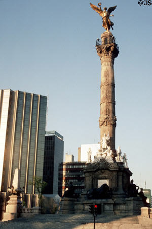 Monumento a la Independencia (independence monument). Mexico City, Mexico.