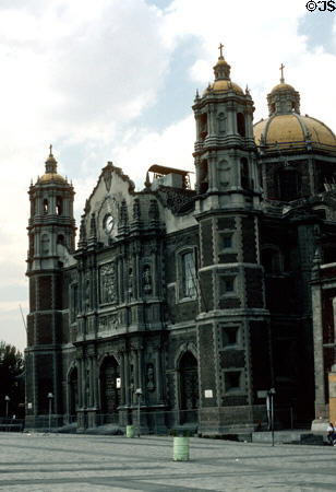 Leaning old Basilica of Nuestra Señora de Guadalupe. Mexico City, Mexico.